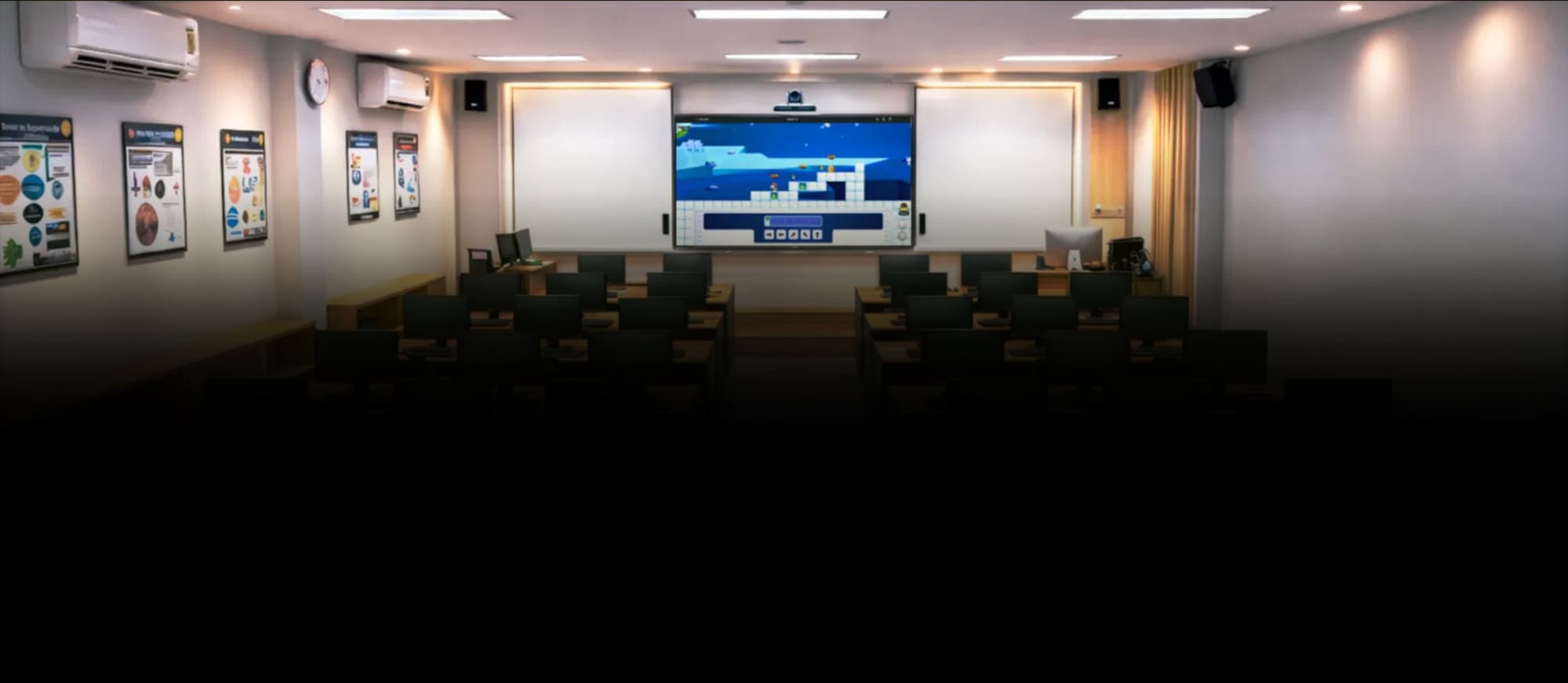 ห้องเรียนคอมพิวเตอร์พร้อมจออัจฉริยะ